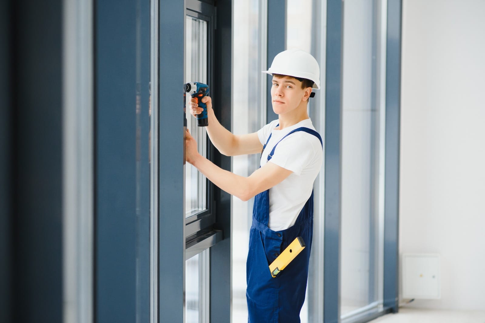 Gibraltar window repair service for cracked or broken glass.